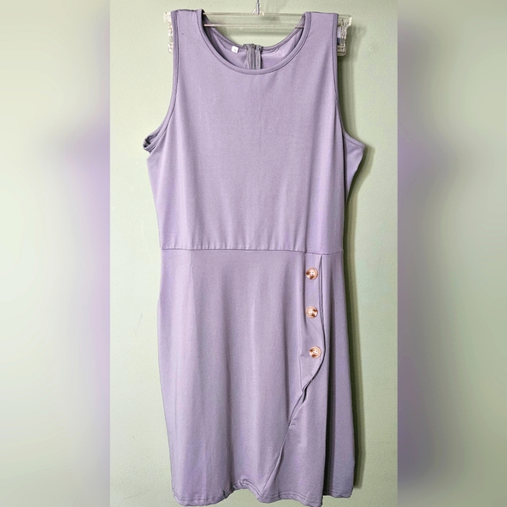 Pretty gray dress with buttons, size small